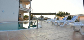 Belvedere Apartments with Seaview